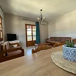 Kavos Alonissos * פטיטיריון